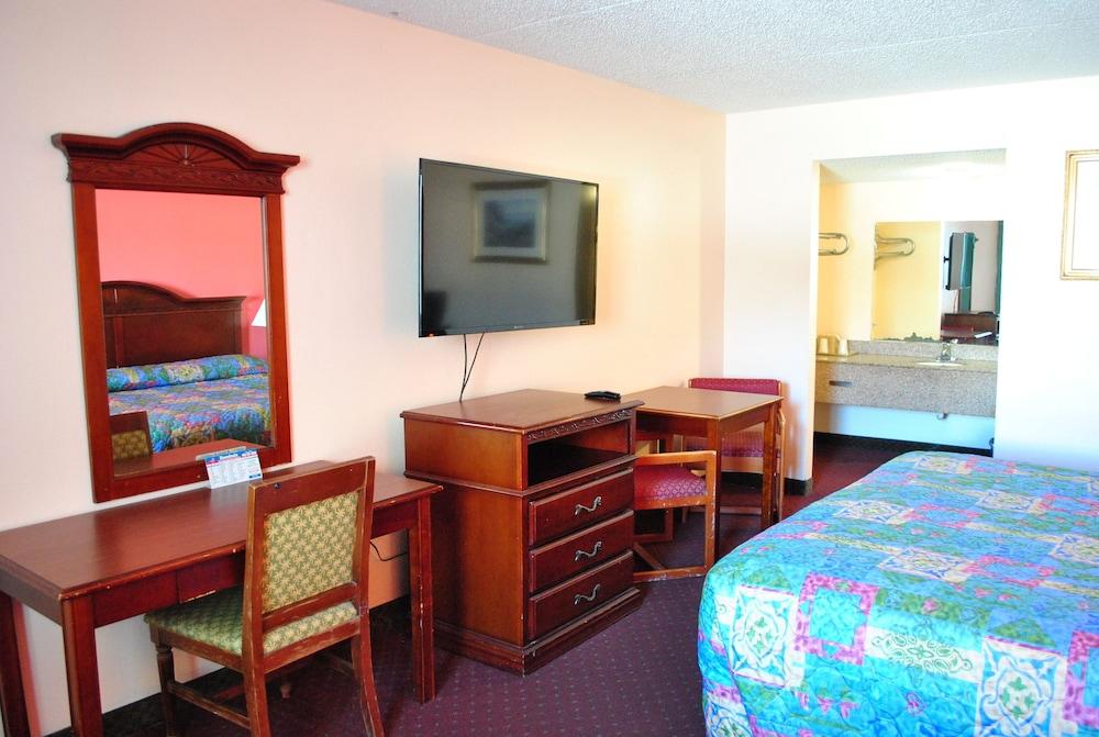 Coconut Grove Motor Inn photo 4