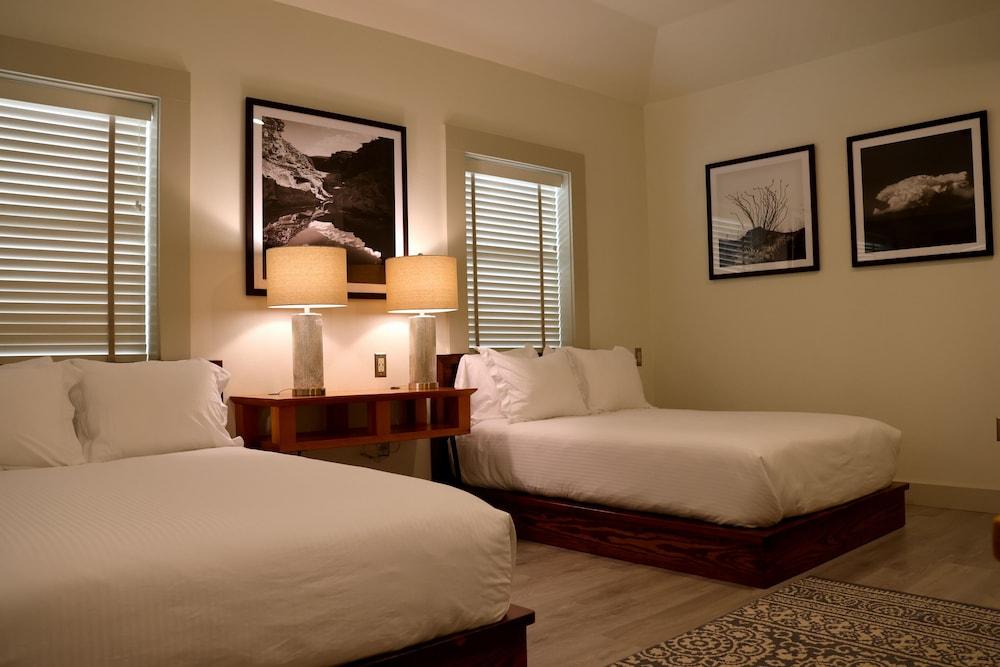 The Dixie Motel Brenham photo 2