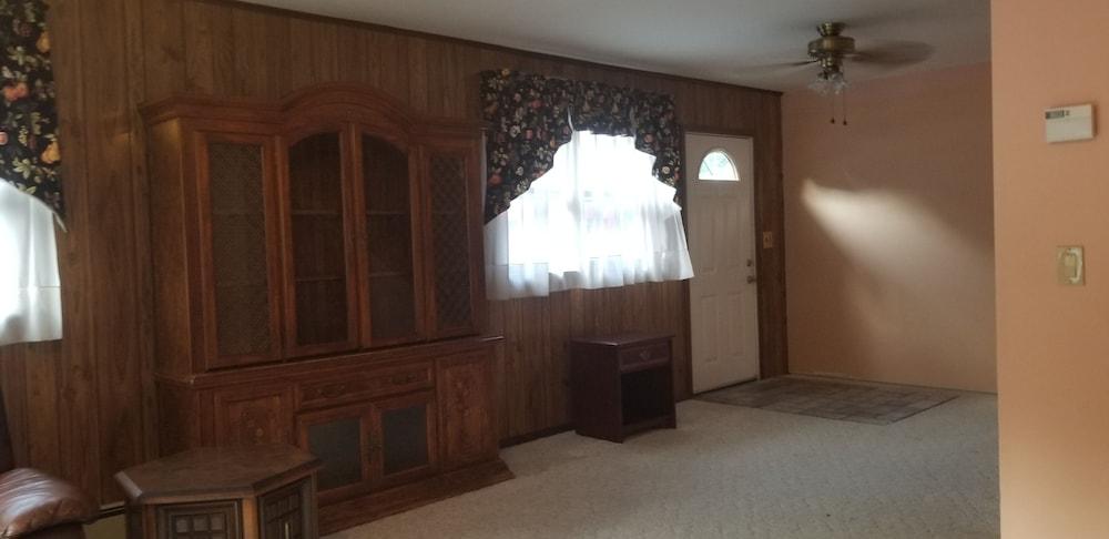 Red Ranch Motel photo 37