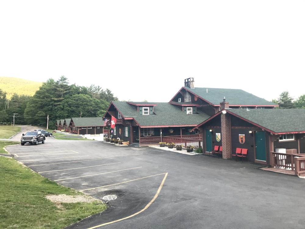 Swiss Chalets Village Inn photo 46