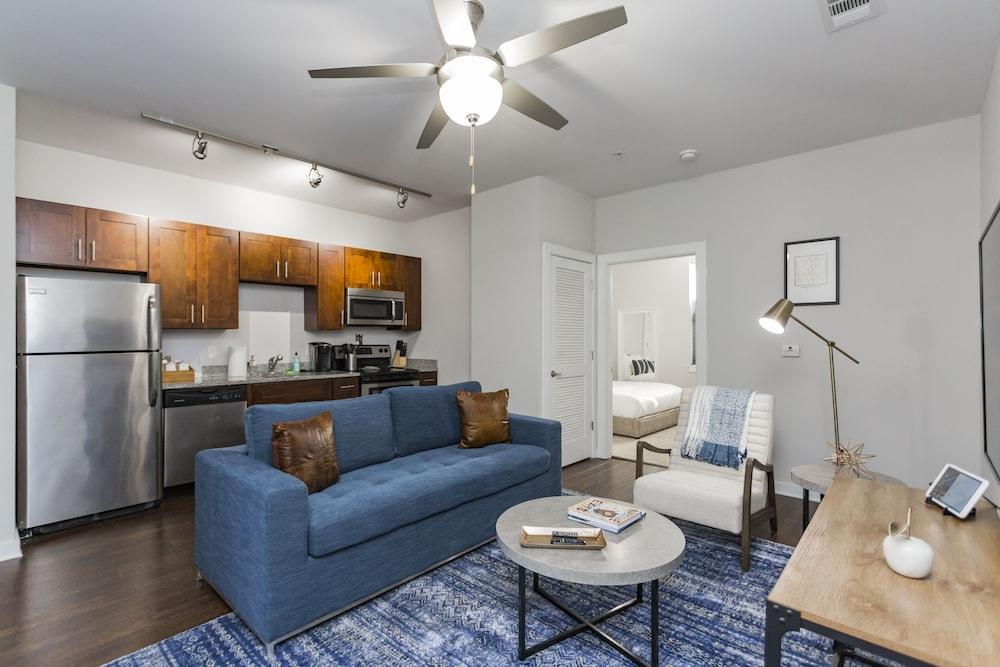 CozySuites Music Row photo 3