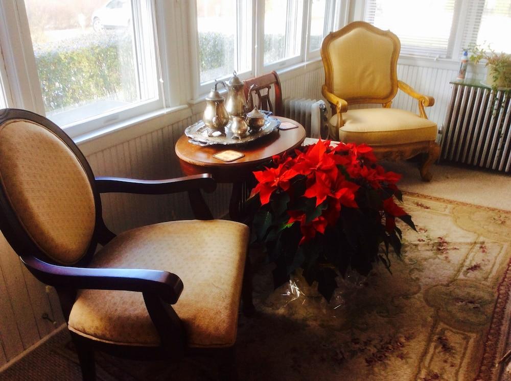 White Blossom House Inn photo 12