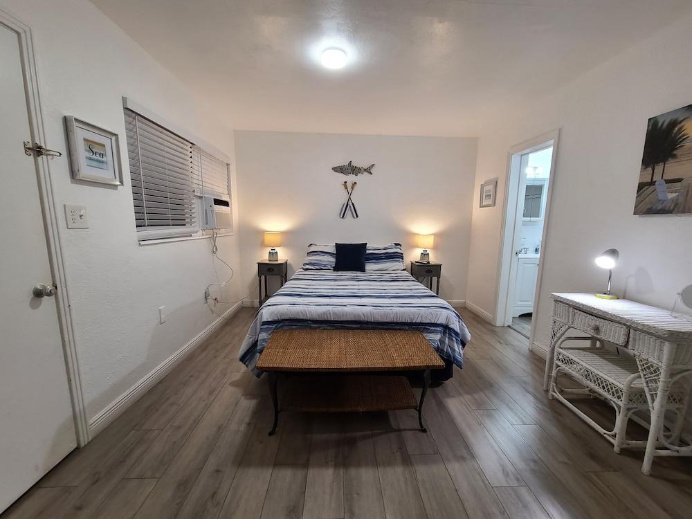 Sun Island Motel photo 11