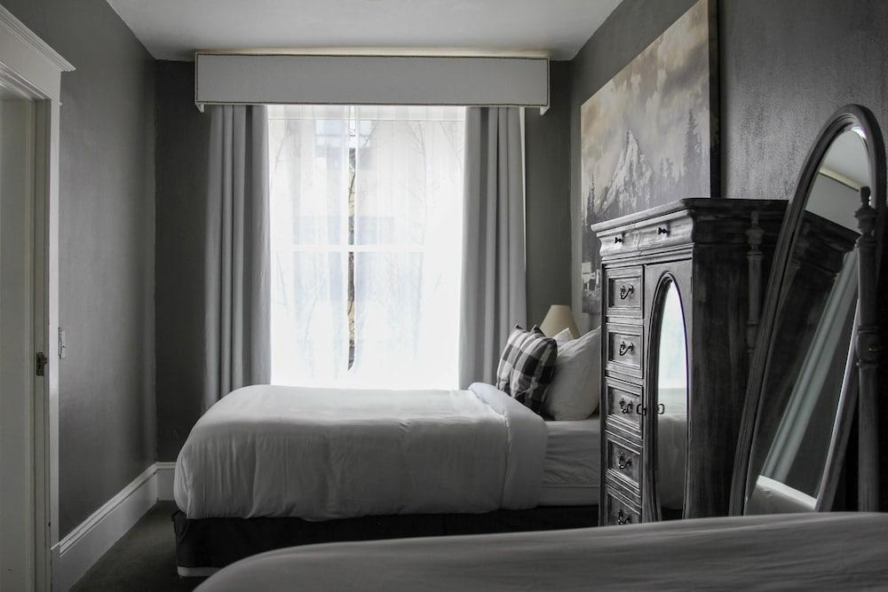 Hood River Hotel photo 55