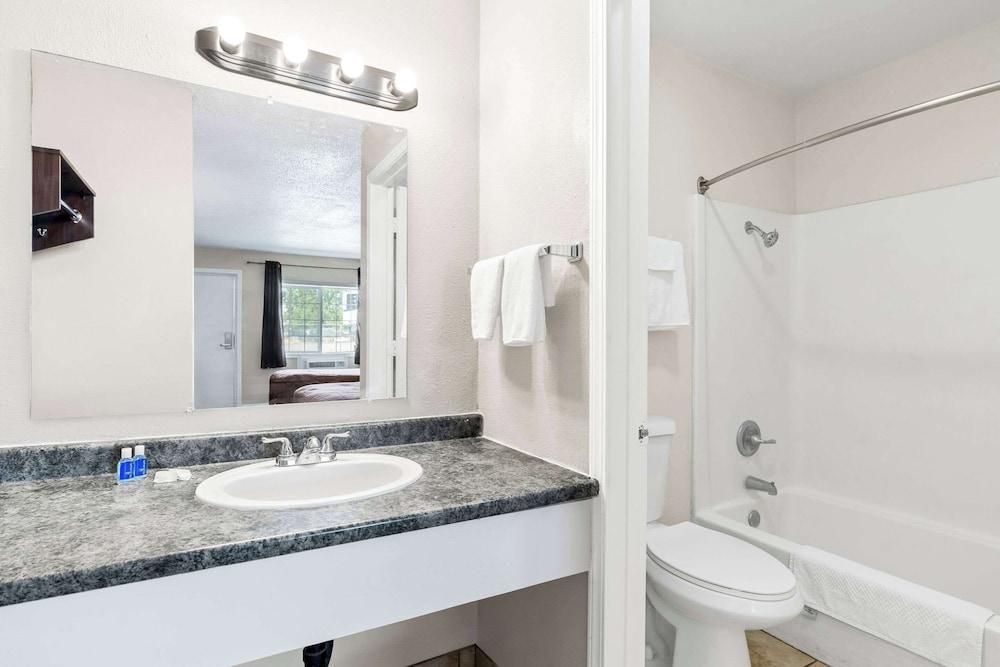 Rodeway Inn Hermiston - Umatilla photo 13