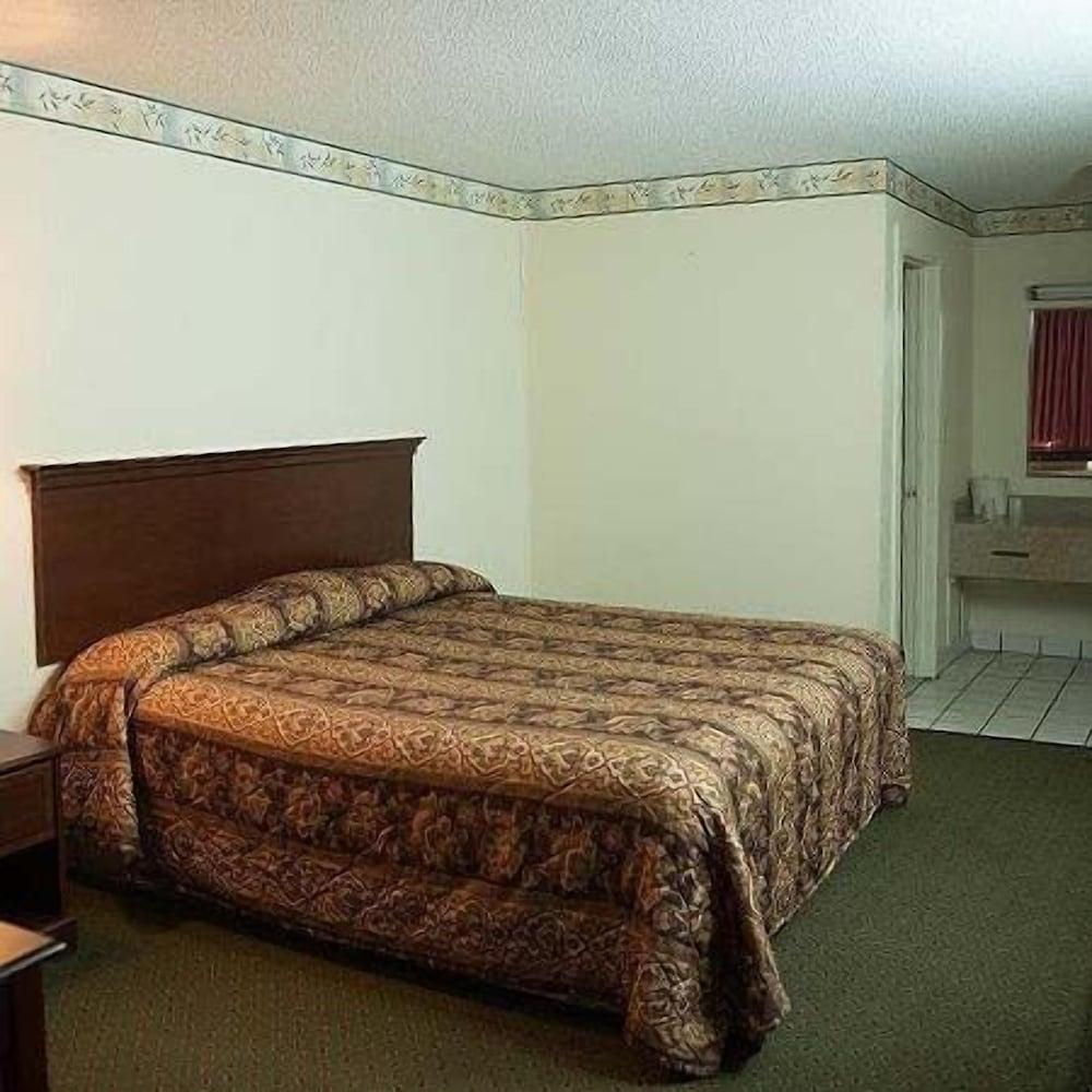 Budget Motor Lodge photo 12