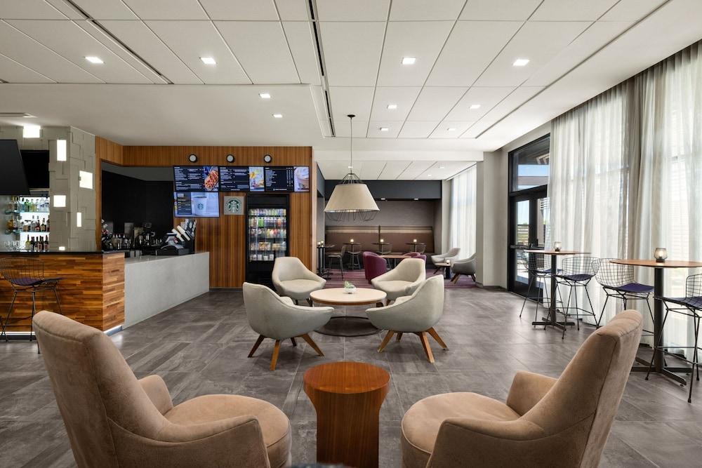 Courtyard by Marriott Omaha East/Council Bluffs, IA photo 49