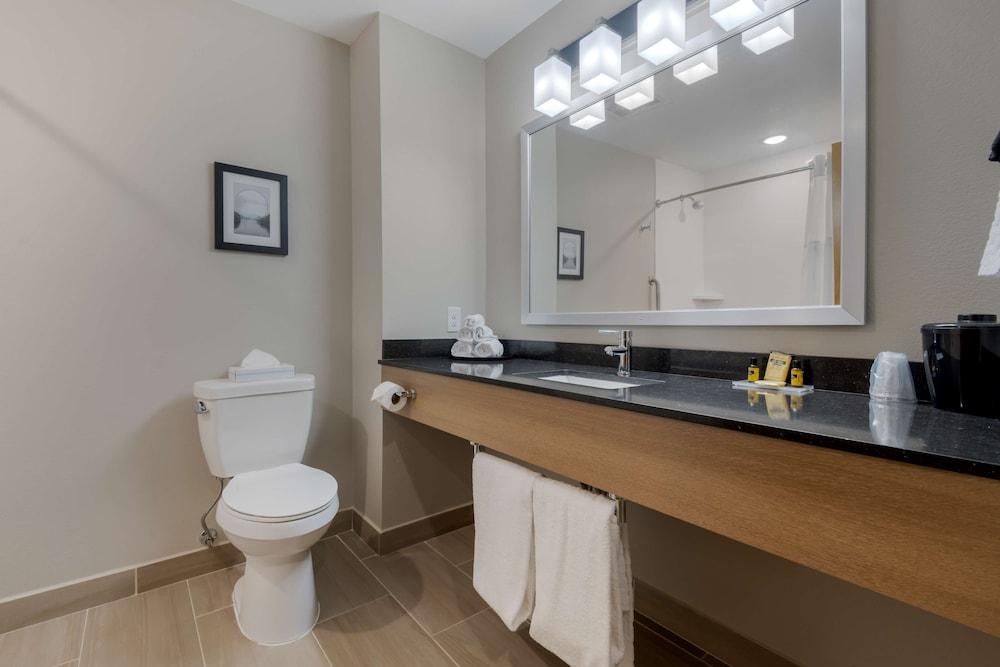 Best Western Plus Rumford Falls photo 17