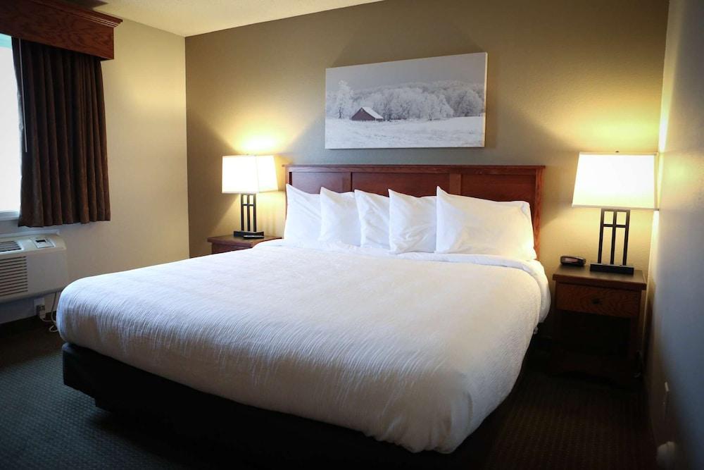 GrandStay Hotel & Suites Perham photo 44