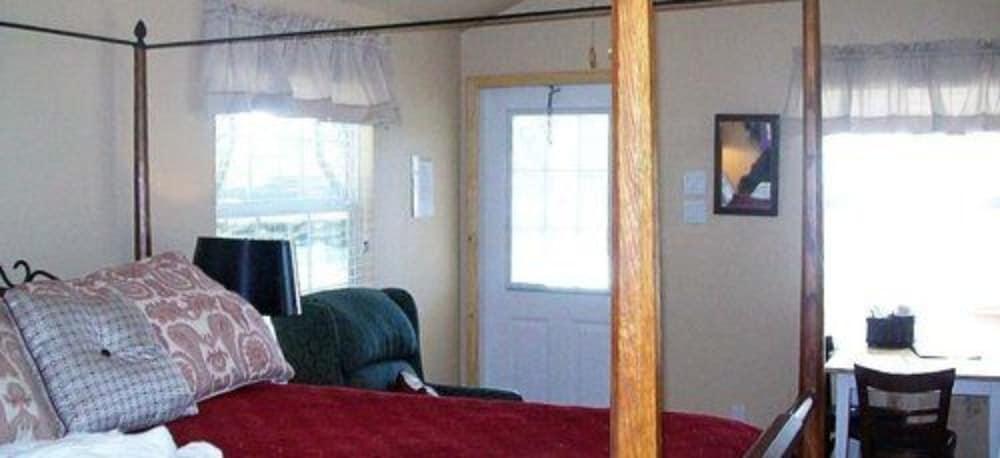 Old Irish Inn photo 7