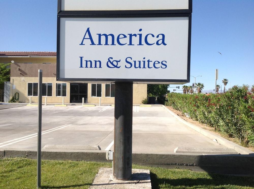 America Inn & Suites photo 22