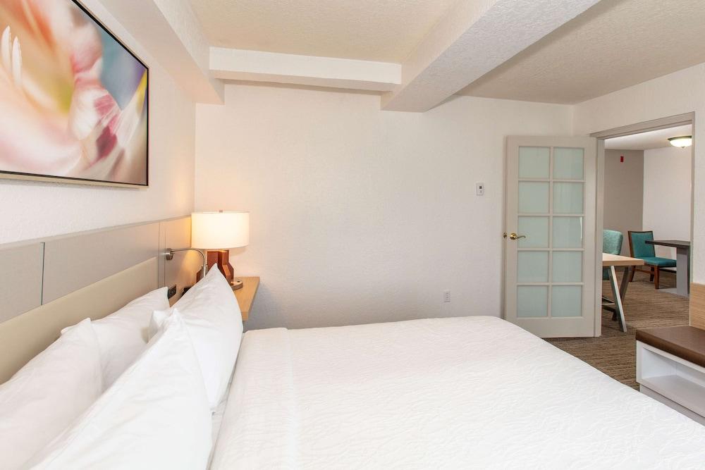 Hilton Garden Inn Jacksonville Airport photo 17