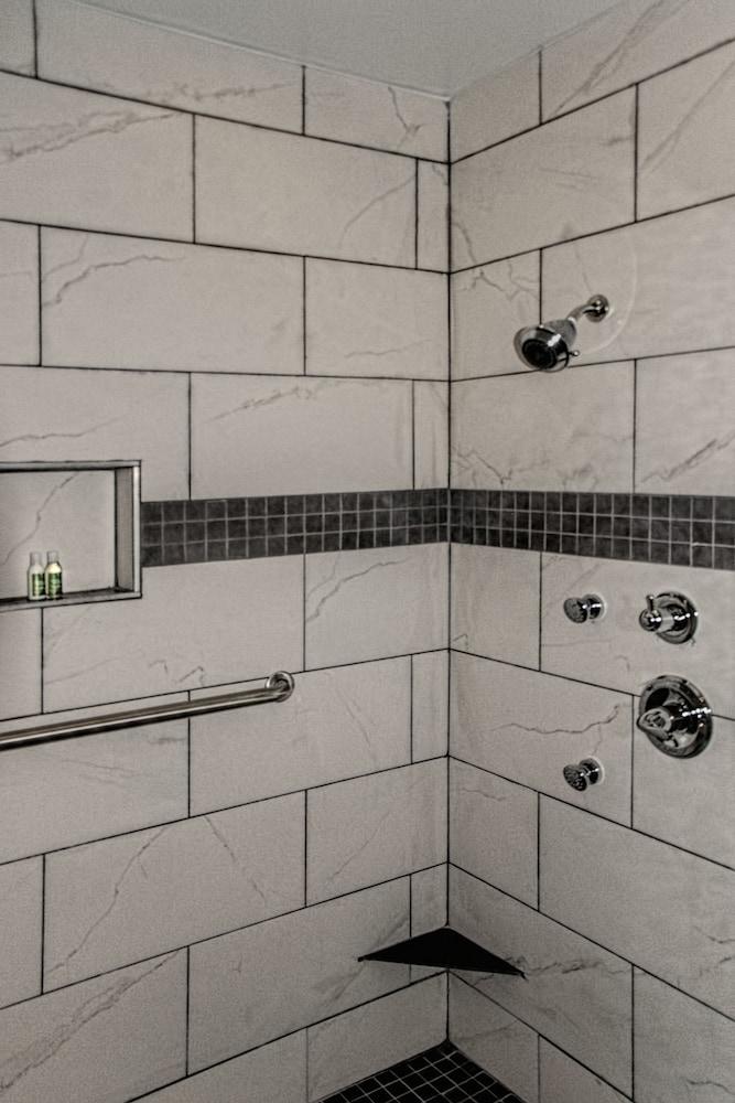 Belamere Suites Hotel photo 16