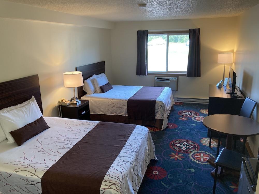 White Pine Lodge photo 3