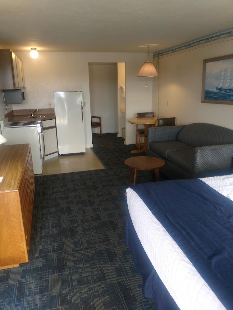 Horizons Beach Resort photo 3