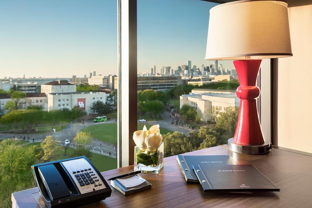 Hilton University of Houston photo 21