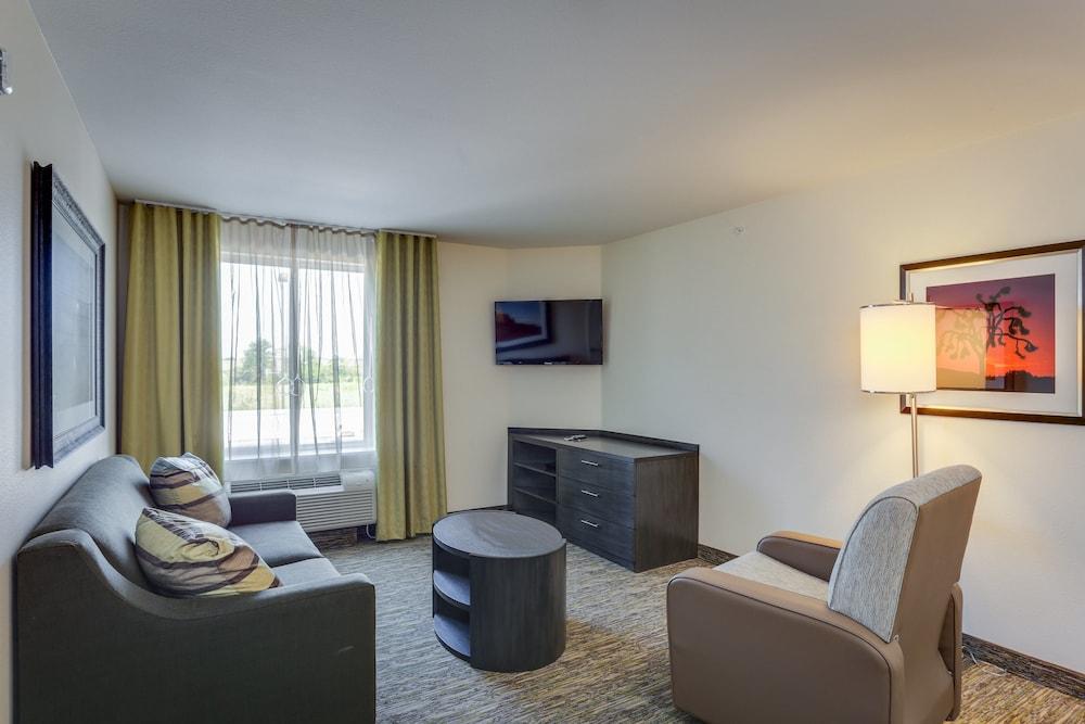 Candlewood Suites College Station At University by IHG photo 34