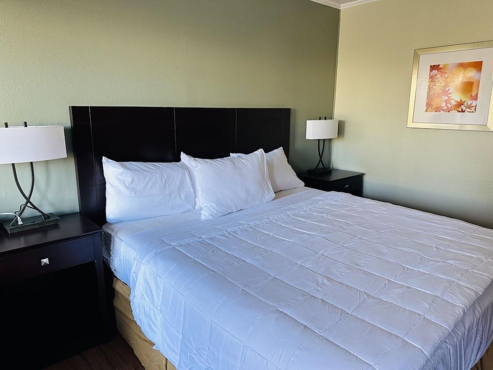Astoria North Extended Stay photo 5