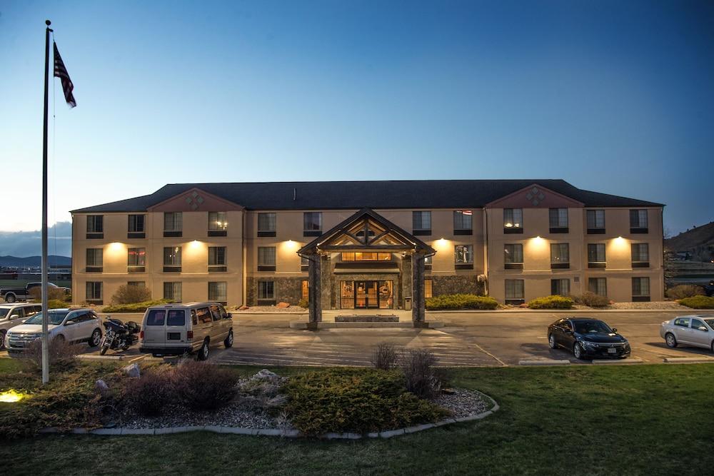 Summerset Hotel & Suites photo 29