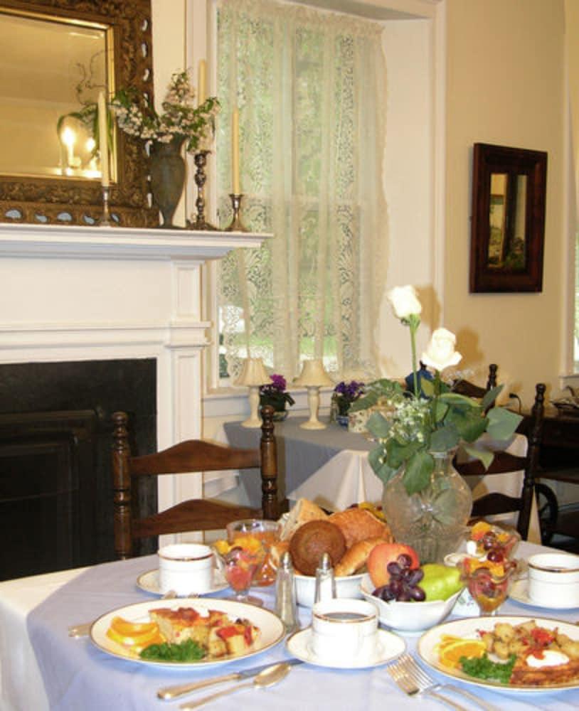 Federal House Inn photo 38