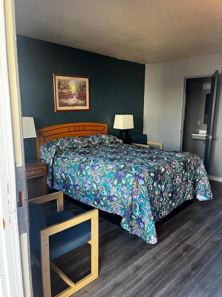 American Inn photo 3