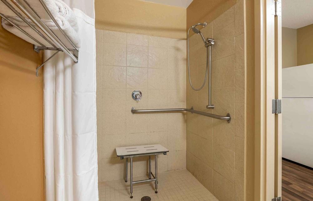 Extended Stay America Select Suites Gainesville I-75 photo 19