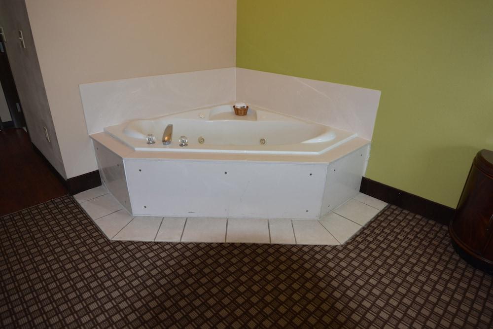 Jameson Inn - Hazlehurst photo 25