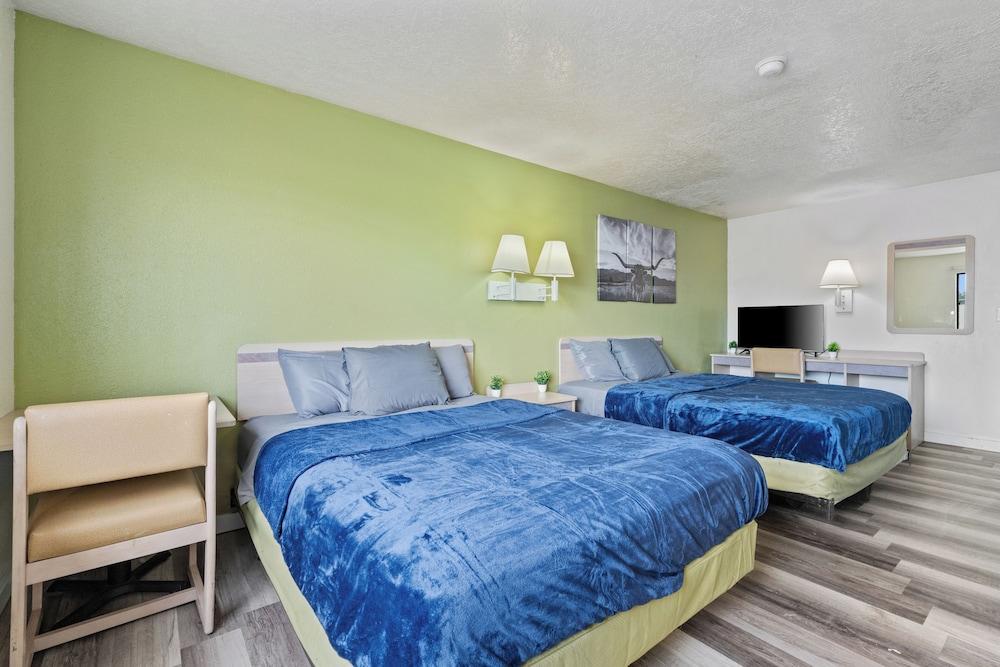 Evanston Inn Extended Stay photo 2