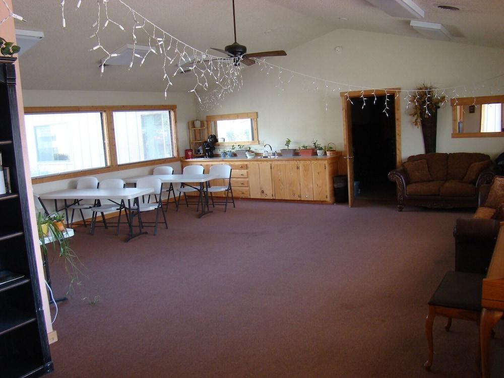 Wilderness Inn photo 1