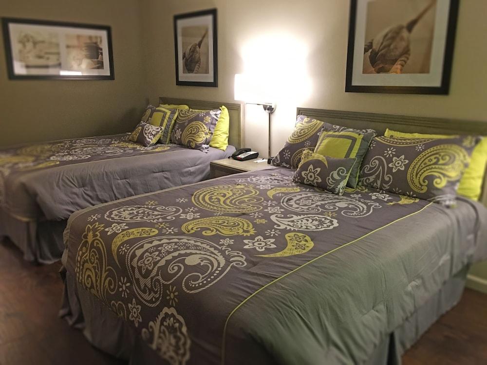 Days Inn by Wyndham Clanton AL photo 10