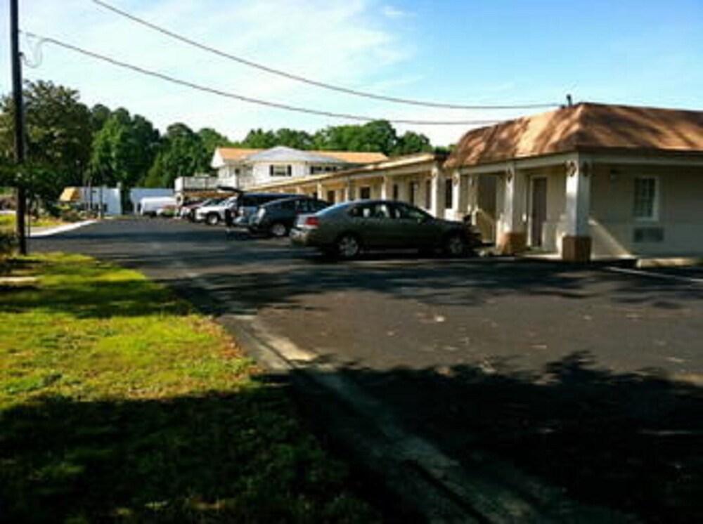 Whispering Pines by Hotel O Whitestone VA photo 7