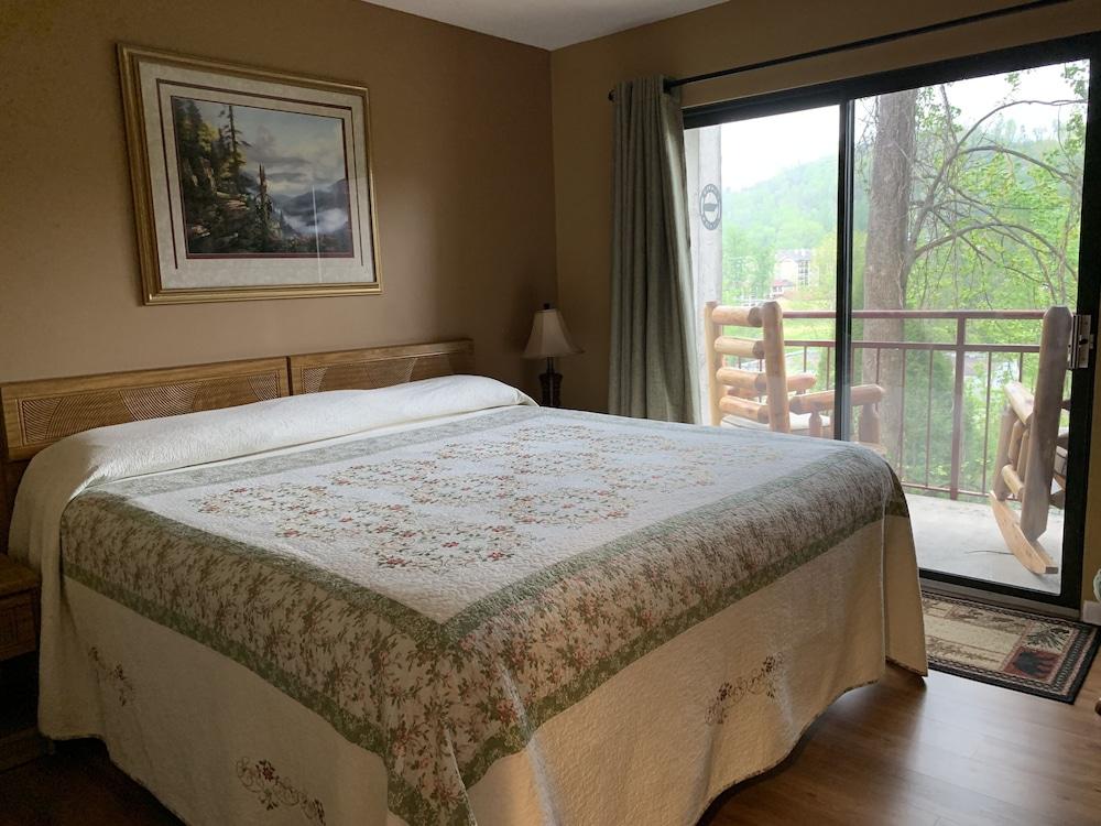 Laurel Inn Condominium photo 5