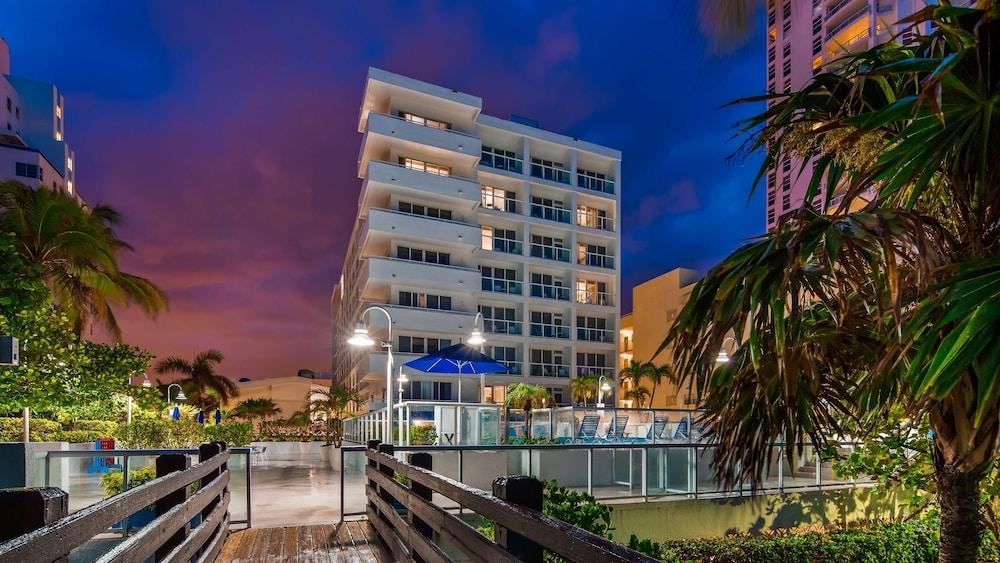 Best Western Plus Atlantic Beach Resort photo 9
