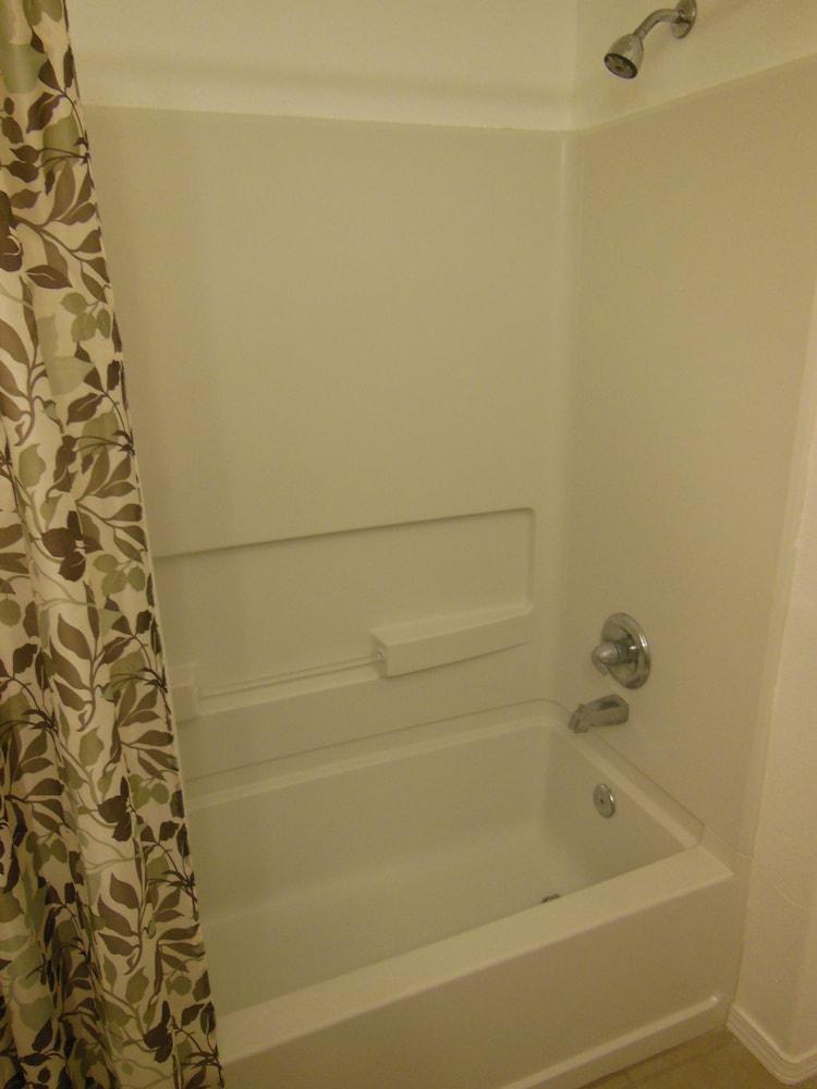 Desert Trails Luxury Suites photo 10