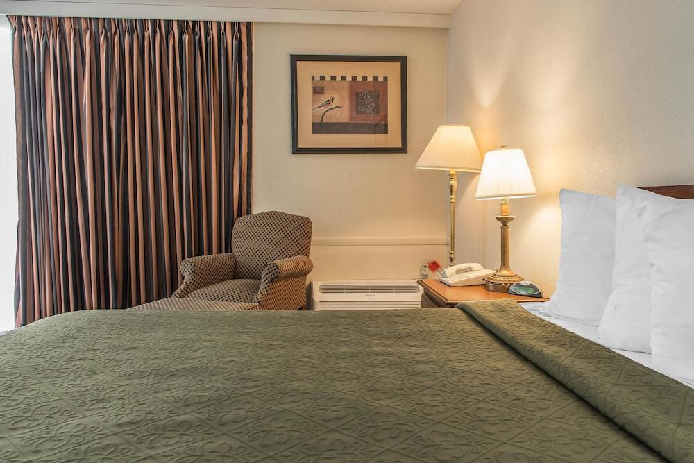 Rodeway Inn Brookville photo 32