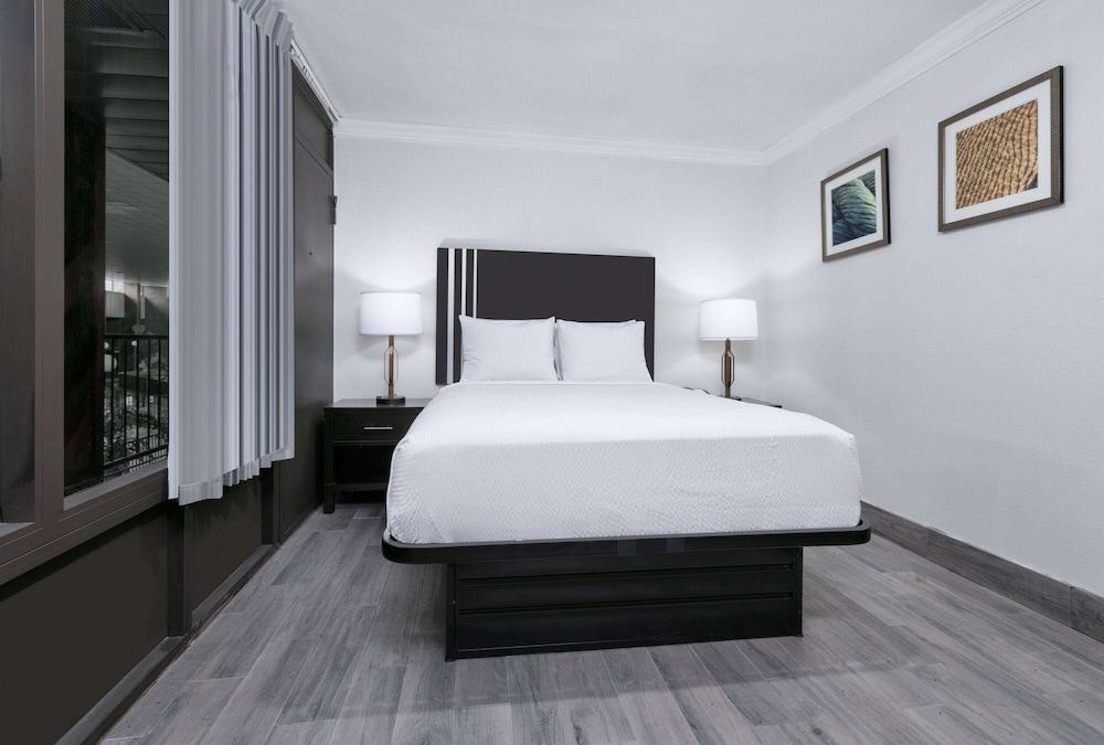 Ramada by Wyndham Diamondhead I-10/Gulfport photo 13