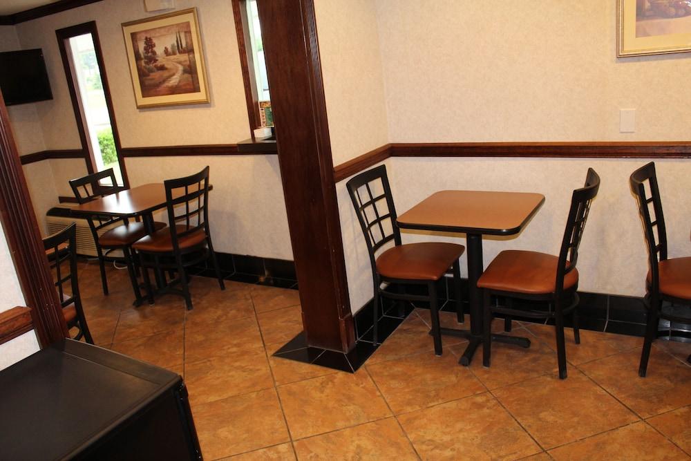 Americas Best Value Inn Conyer photo 46