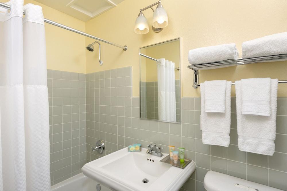 The Pierpont Inn photo 10
