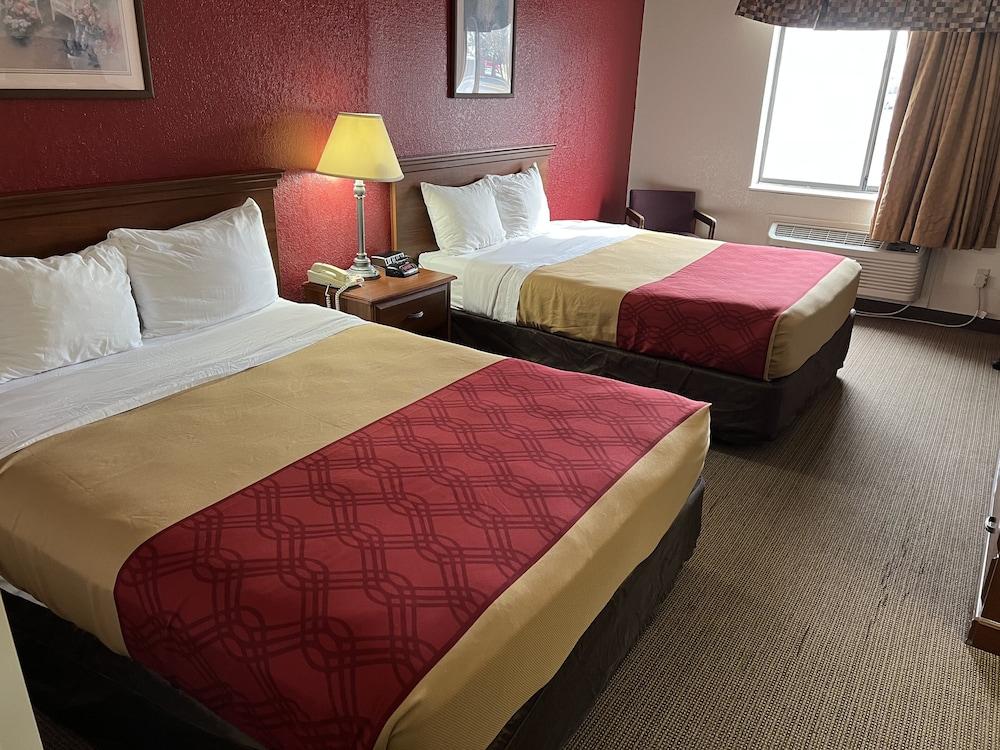 Express Inn & Suites photo 44