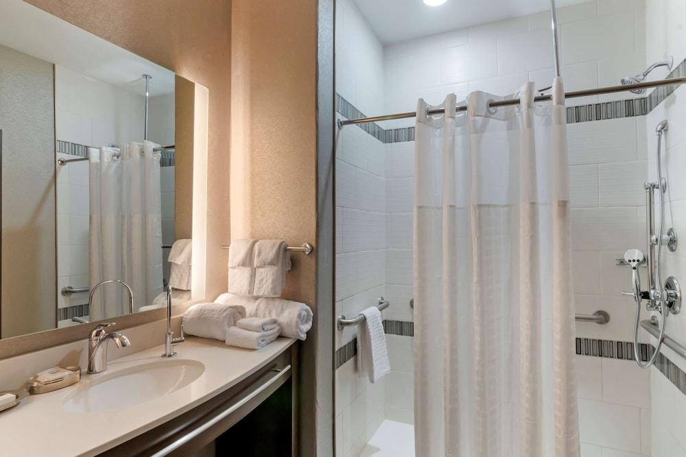 Best Western Premier Liberty Inn & Suites photo 24
