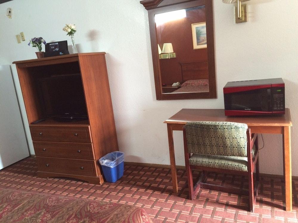 Executive Inn photo 6