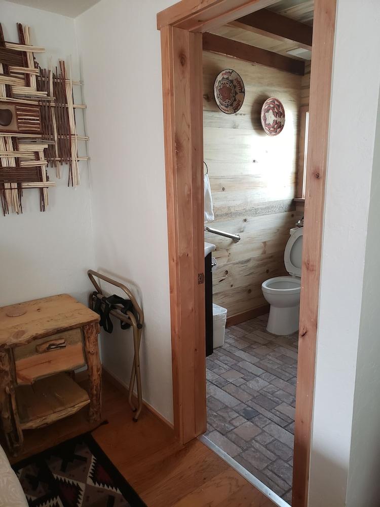 Stone Lizard Lodging photo 50