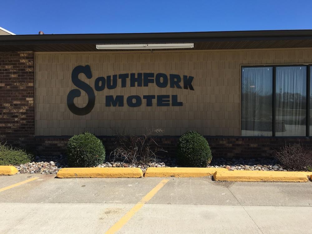 Southfork Motel and Grill photo 18