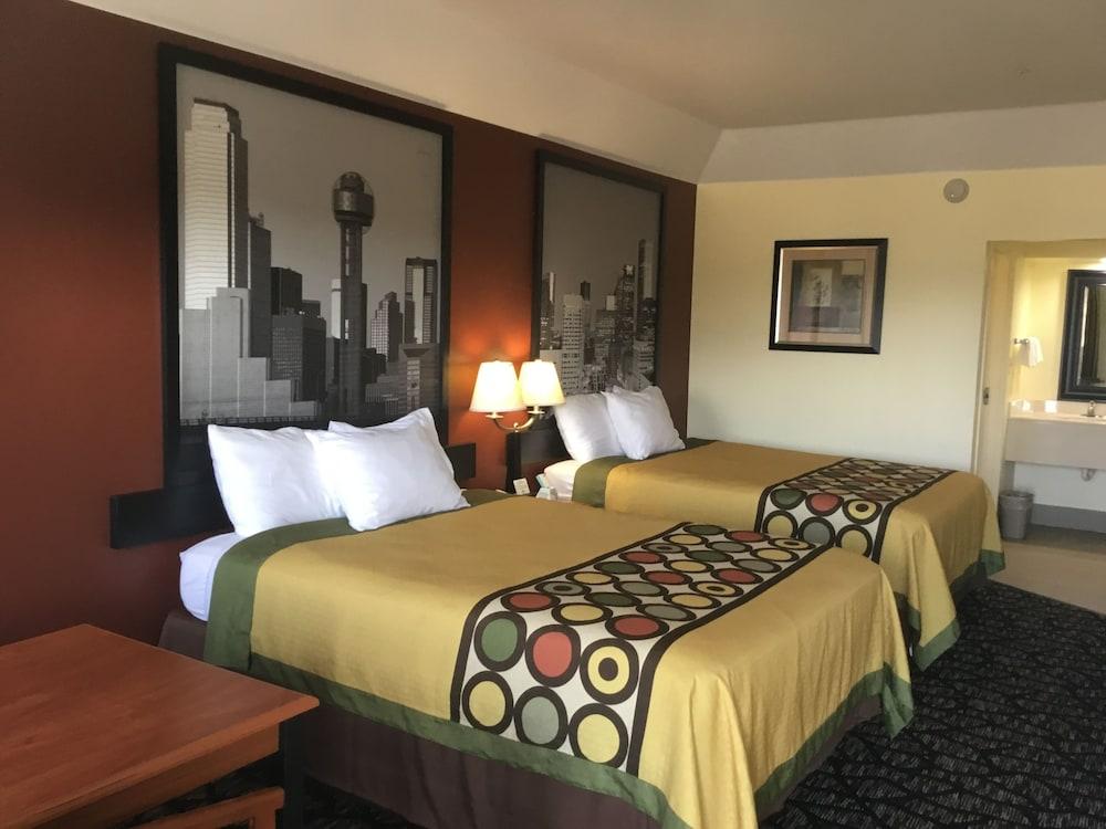 Super 8 by Wyndham Fairfield Tx photo 28