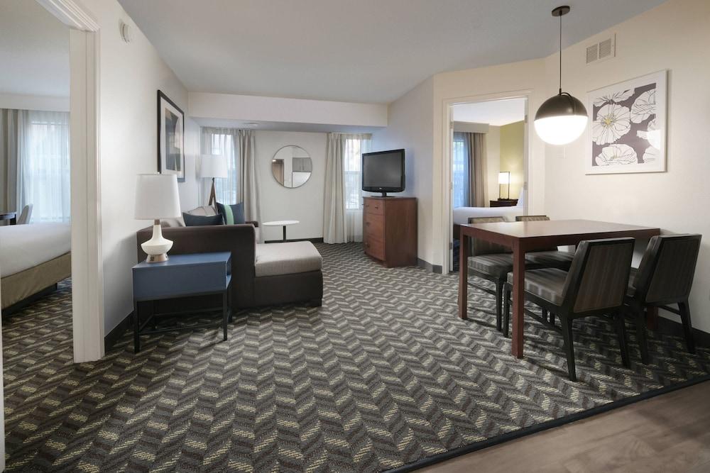 Residence Inn by Marriott Addison photo 3