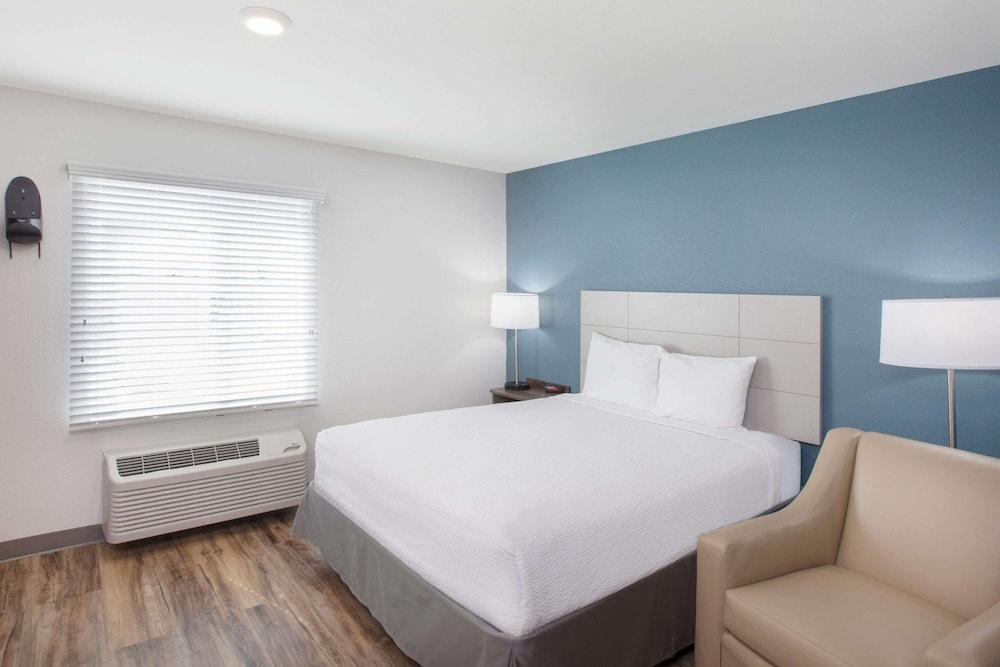 WoodSpring Suites West Monroe I-20 photo 7