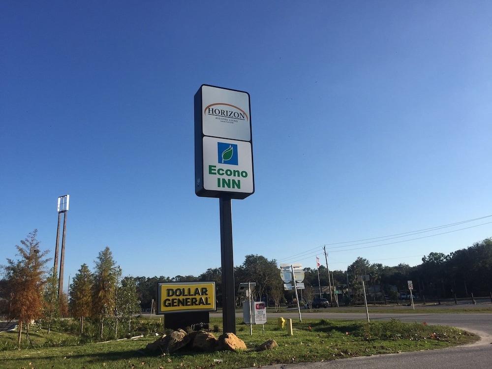 Econo Inn photo 14