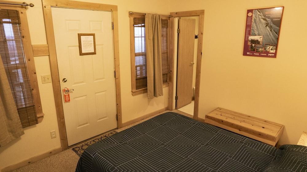 Whittaker's Motel & Historic Bunkhouse photo 47