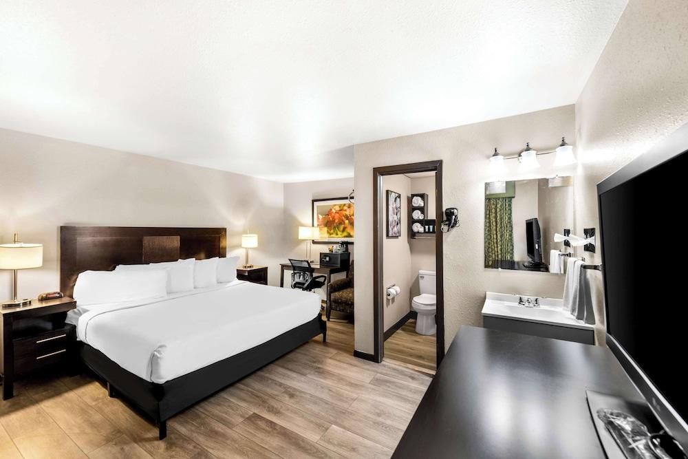 Americas Best Value Inn Marquette photo 6