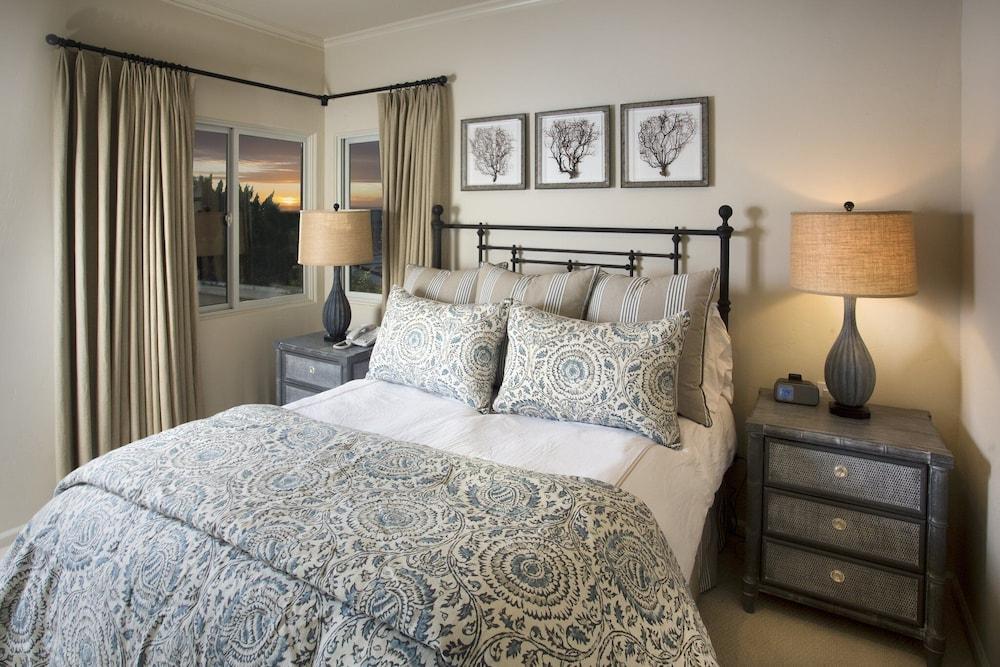Sunset Cove Villas in Laguna Beach photo 9